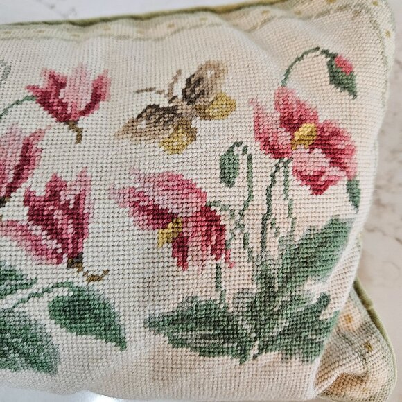 123 Creations Vintage Floral Needlepoint Lumbar Pillow Velvet - Picture 4 of 8